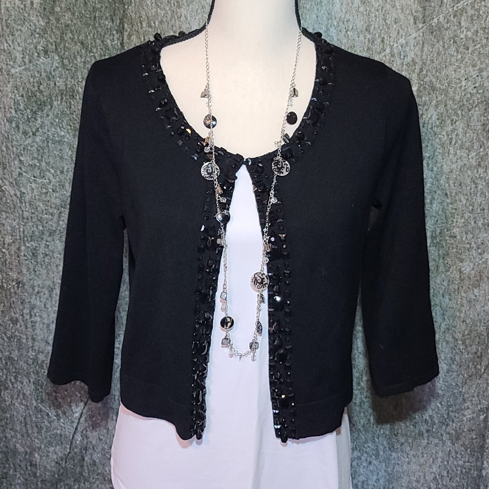 Black cropped sweater with beads
